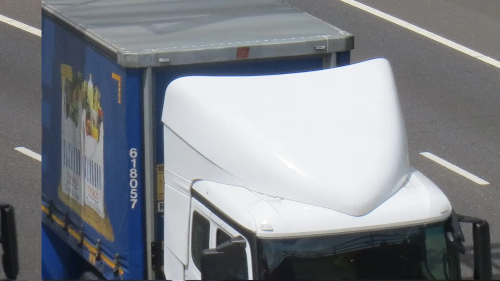 HGVs with well-designed aerodynamic roof spoilers blending cab to trailer